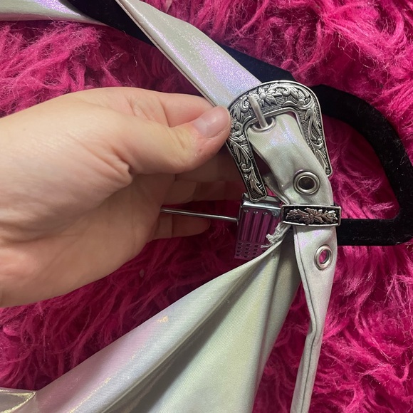 Iridescent buckle dress - Picture 3 of 8